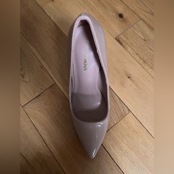 Nude heels - Picture 3 of 3